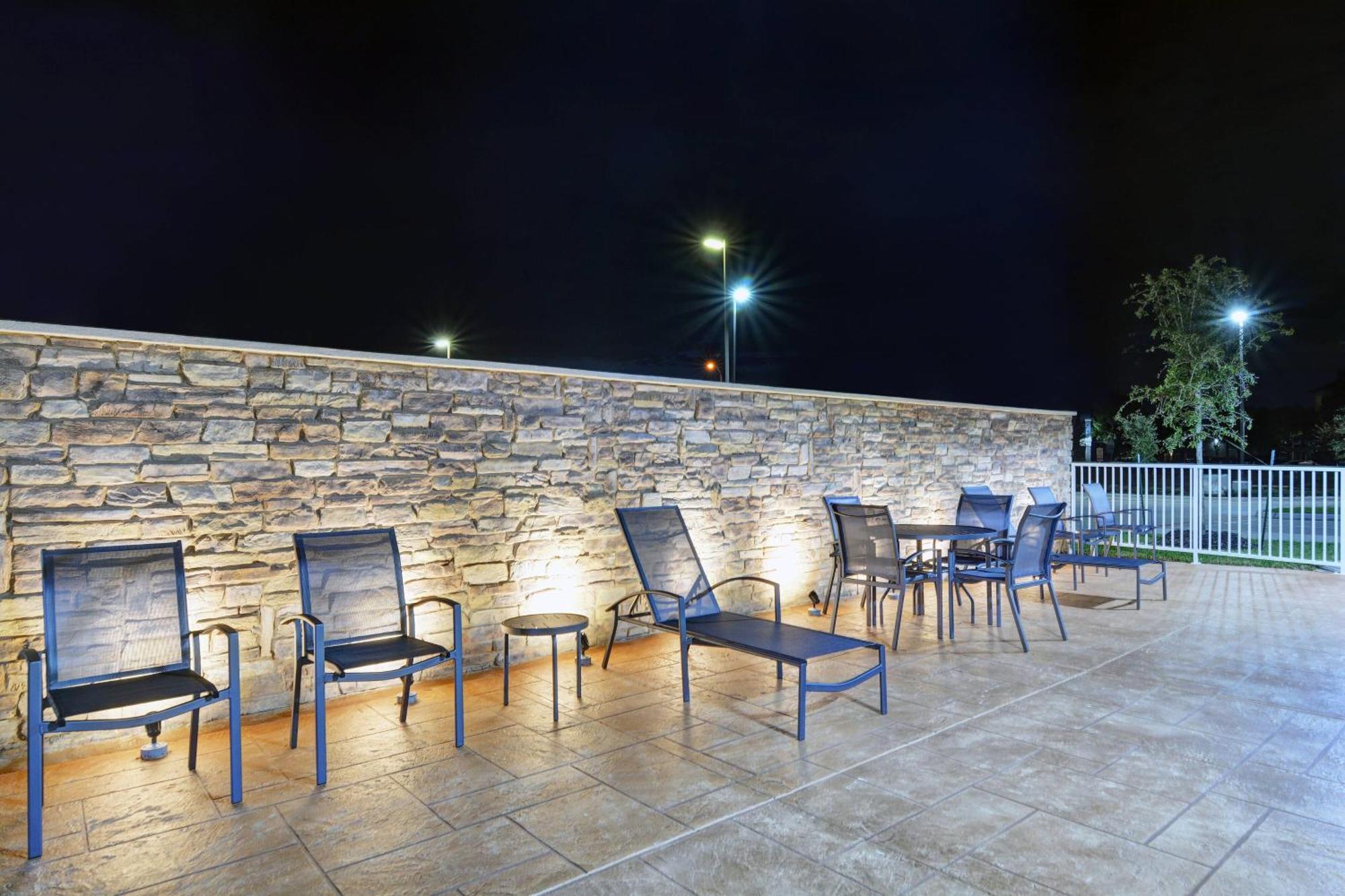Fairfield Inn & Suites By Marriott Houston Nasa/Webster Exterior photo